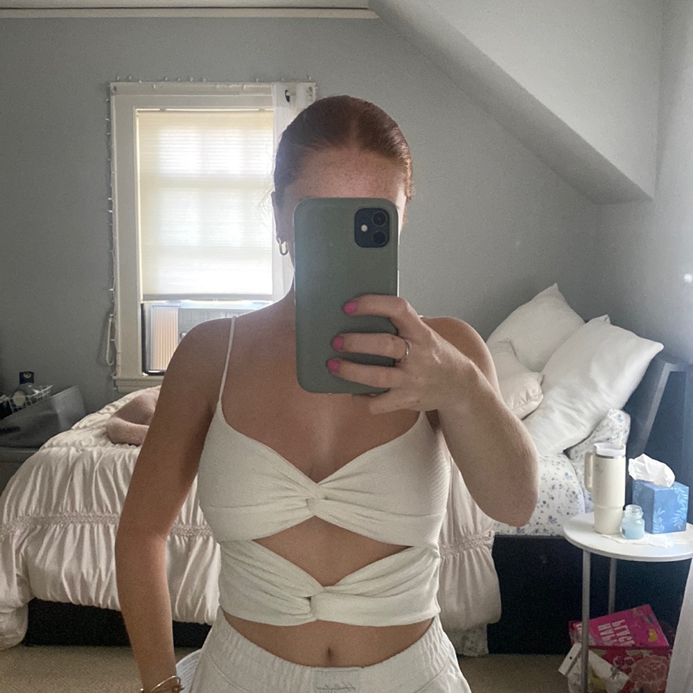 Endless blu white top